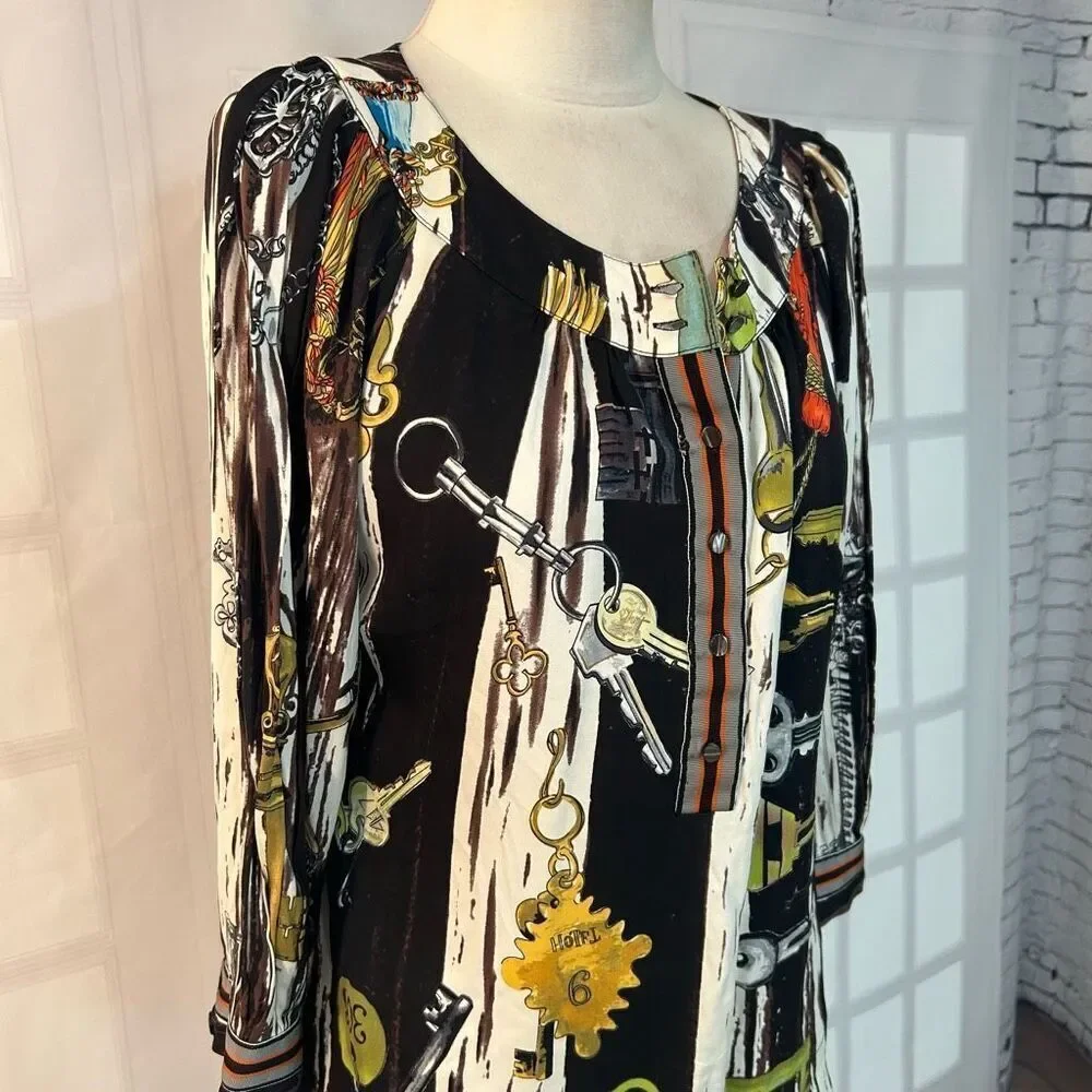 Diane von Furstenberg silk Key print Graphic long sleeve Blouse Size 10